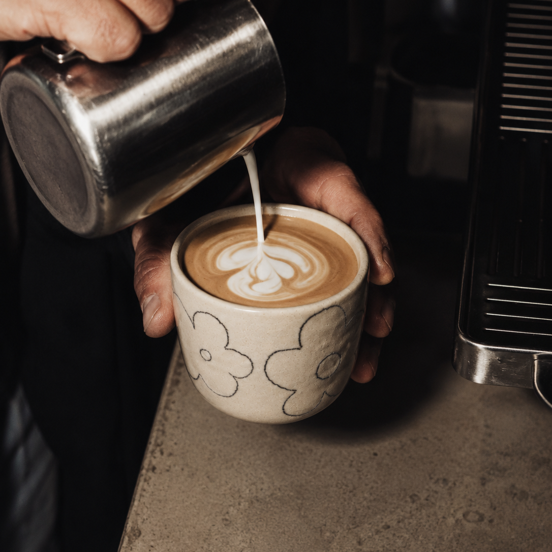 Vorbestellung Kaffeebecher - Flower L